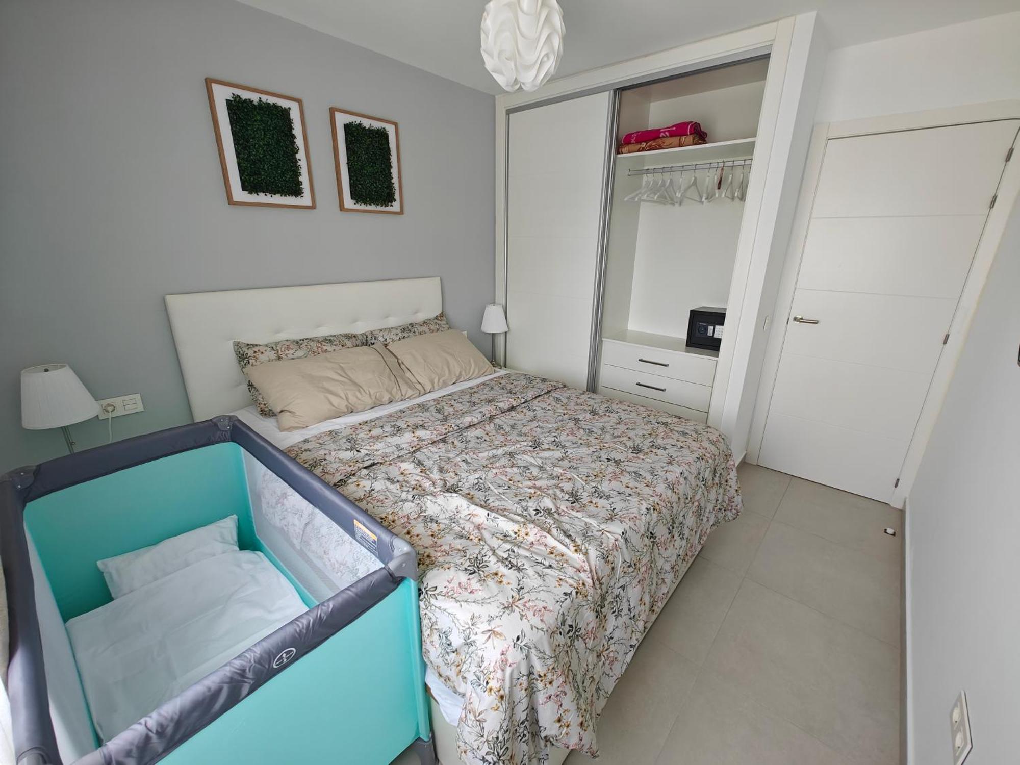 Sun Apartment - 3 Bedrooms, Priv Parking, Pool, Ac, Tv Channels, Fibre Net Лос Кристианос Экстерьер фото