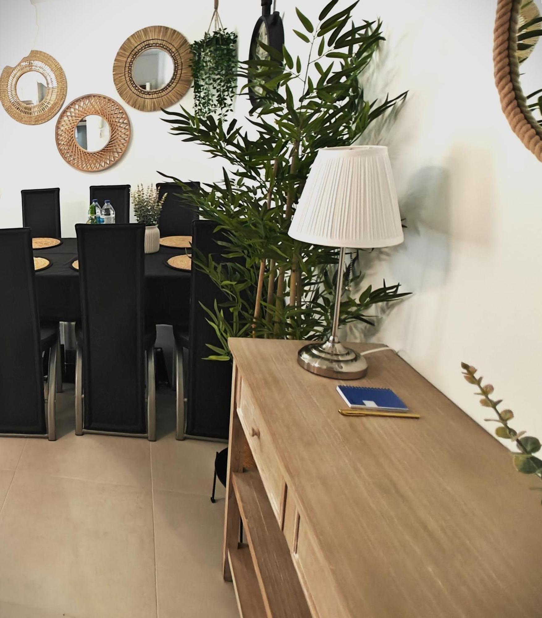 Sun Apartment - 3 Bedrooms, Priv Parking, Pool, Ac, Tv Channels, Fibre Net Лос Кристианос Экстерьер фото