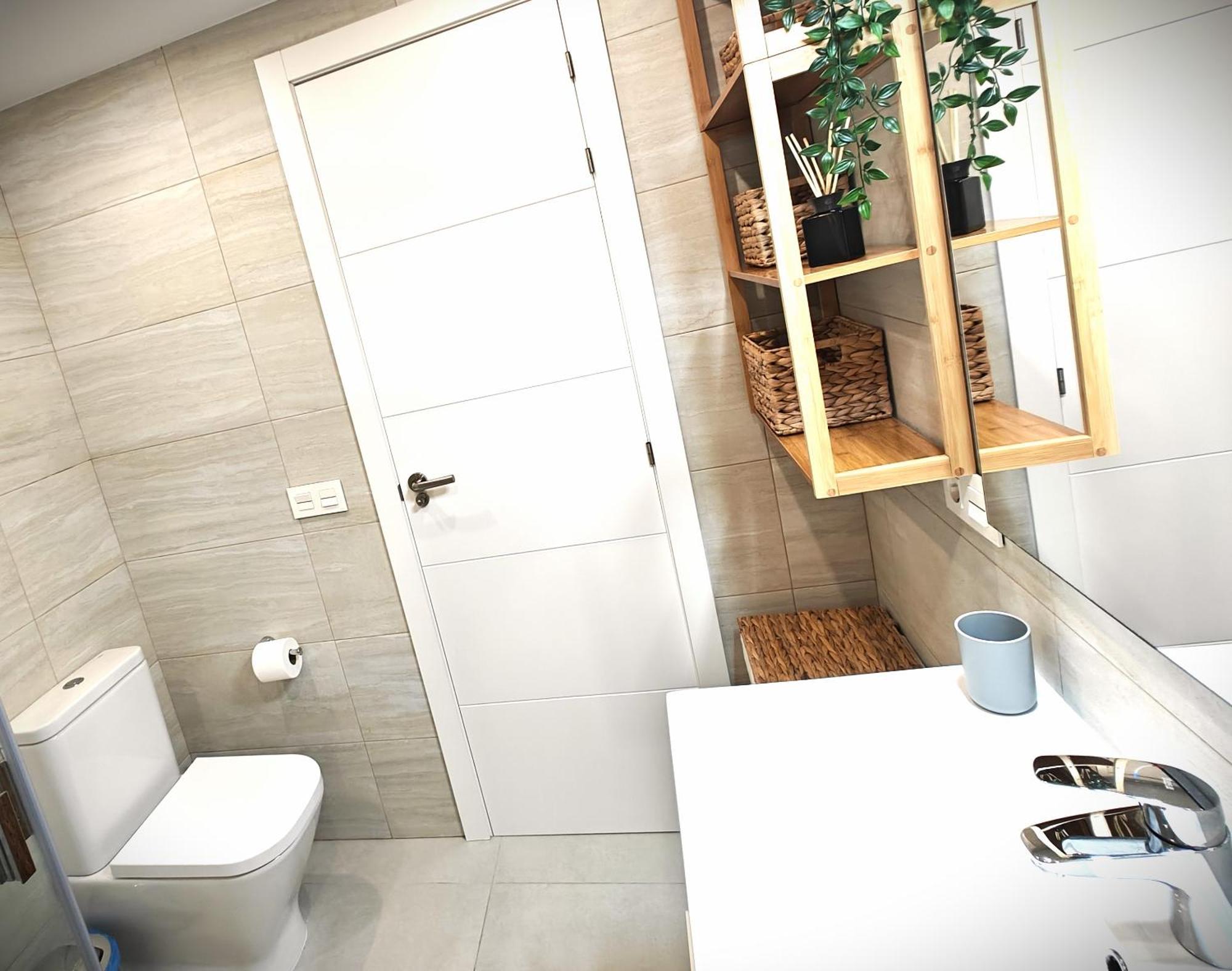 Sun Apartment - 3 Bedrooms, Priv Parking, Pool, Ac, Tv Channels, Fibre Net Лос Кристианос Экстерьер фото
