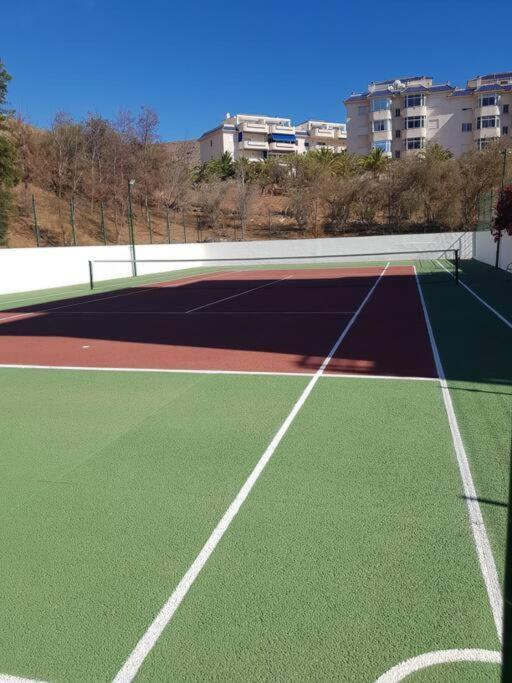 Sun Apartment - 3 Bedrooms, Priv Parking, Pool, Ac, Tv Channels, Fibre Net Лос Кристианос Экстерьер фото