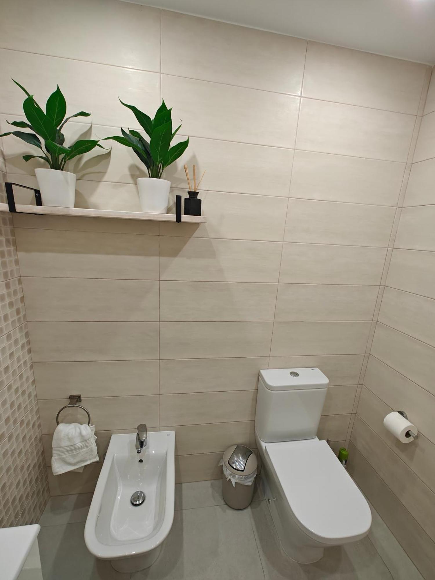 Sun Apartment - 3 Bedrooms, Priv Parking, Pool, Ac, Tv Channels, Fibre Net Лос Кристианос Экстерьер фото