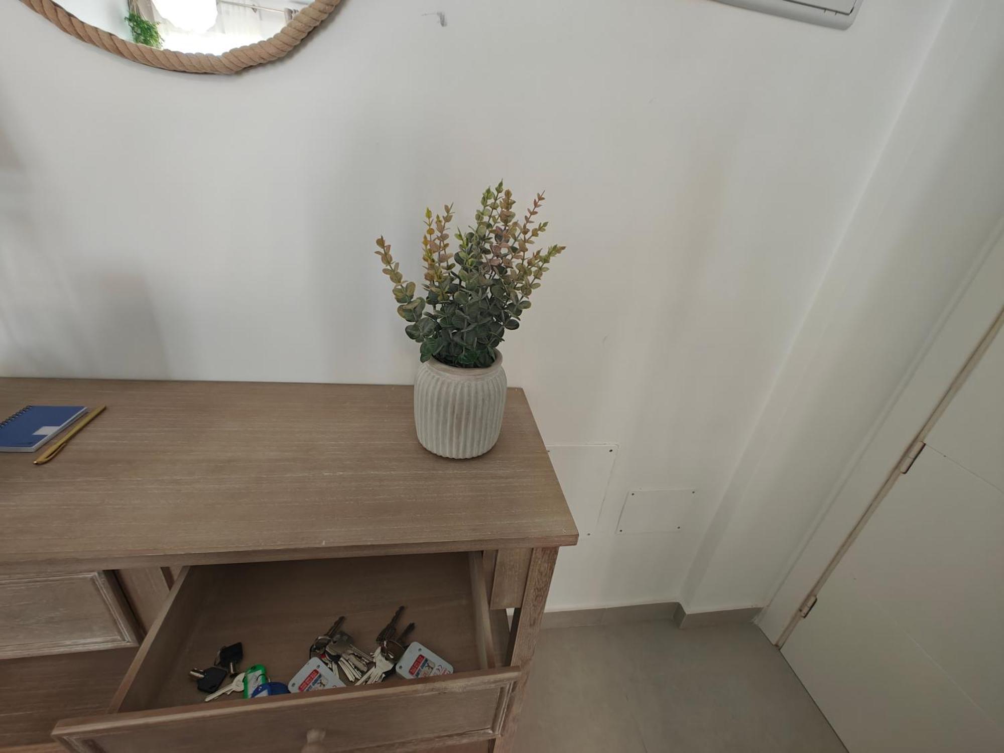 Sun Apartment - 3 Bedrooms, Priv Parking, Pool, Ac, Tv Channels, Fibre Net Лос Кристианос Экстерьер фото